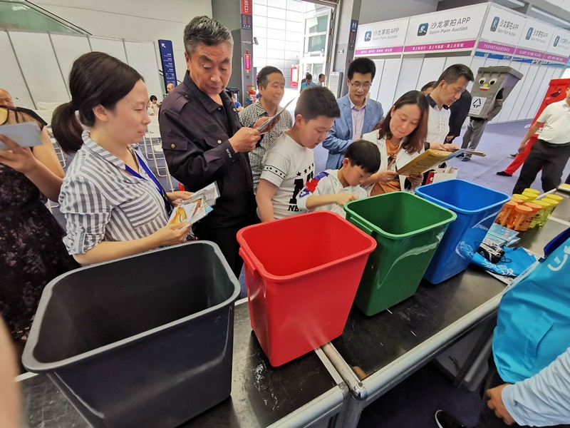 CG电子游戏集团携“绿水青山”亮相丝博会｜副省长魏增军旅行