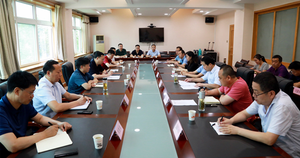 熊良虎拜会渭南市生态情形局党委书记、、、局长左俊