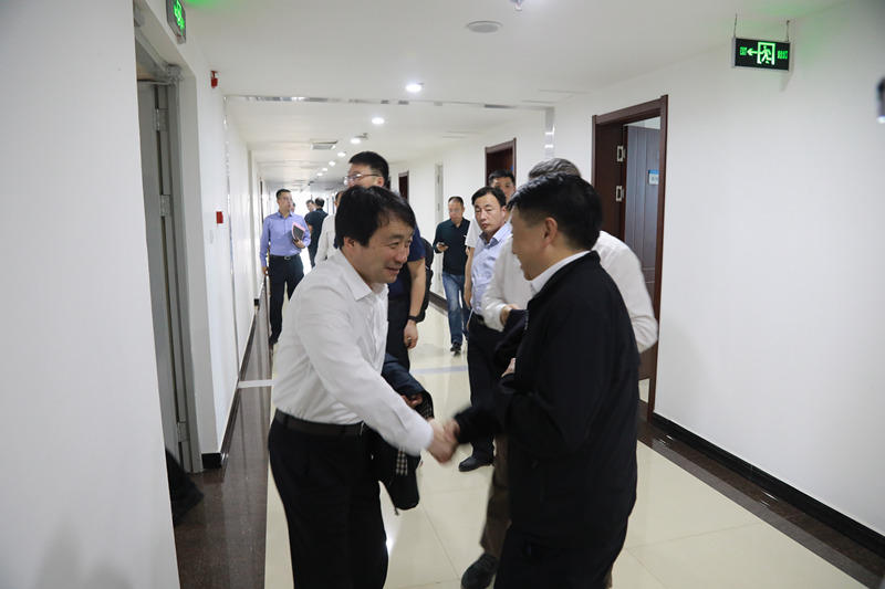 熊良虎拜会榆林市委副书记张胜利、、、市人大常委会副主任孙守洋